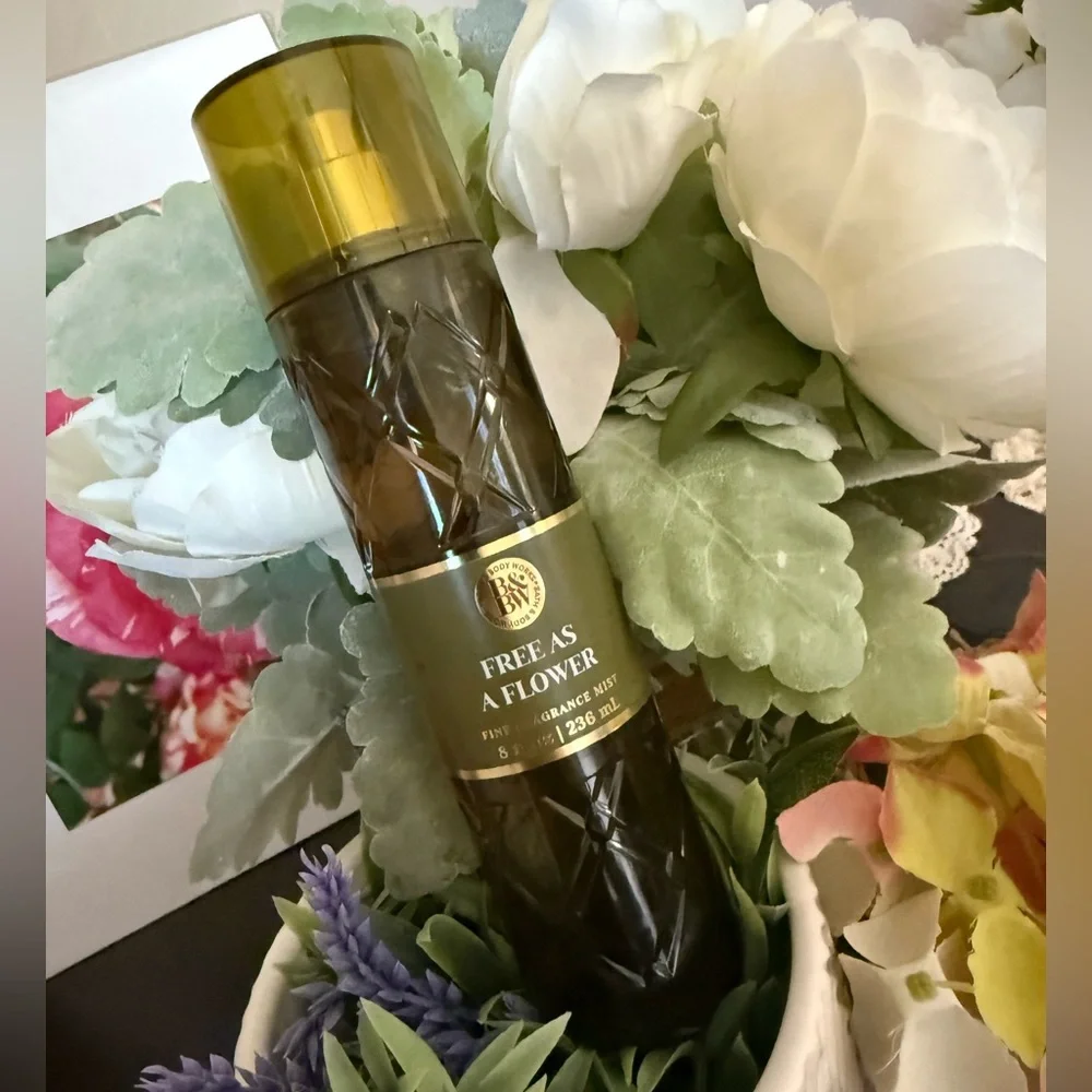 🆕🪷 BATH & BODY WORKS LIMITED EDITION “FREE AS A FLOWER“ FINE FRAGRANCE MIST. NEW - Picture 1 of 7